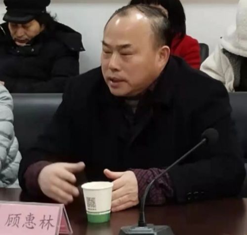 ������������Ʒ�ƹ�â���� ���ֵ��̼����ں��ƶ�ǰ��(ͼ2)